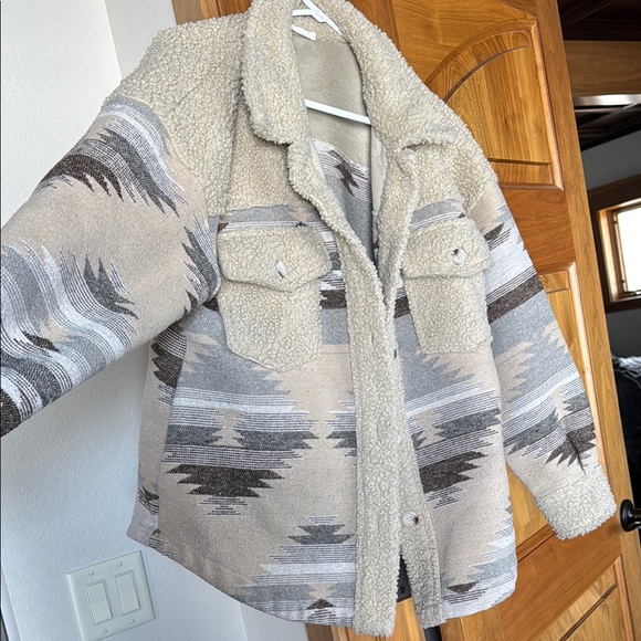 Aztec Shacket - Picture 3 of 3